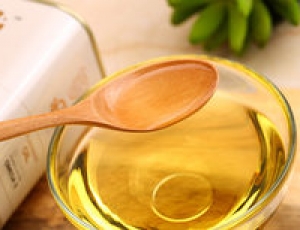 亚麻籽油的功效与作用 吃亚麻籽油的好处